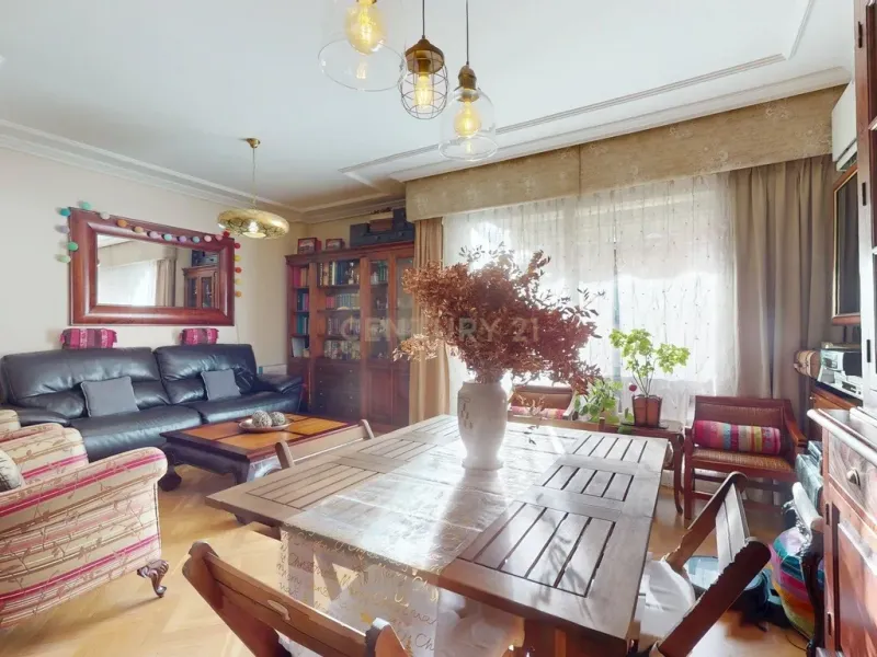 Amplio piso en Alcalá de Henares, Madrid - 4 habitaciones