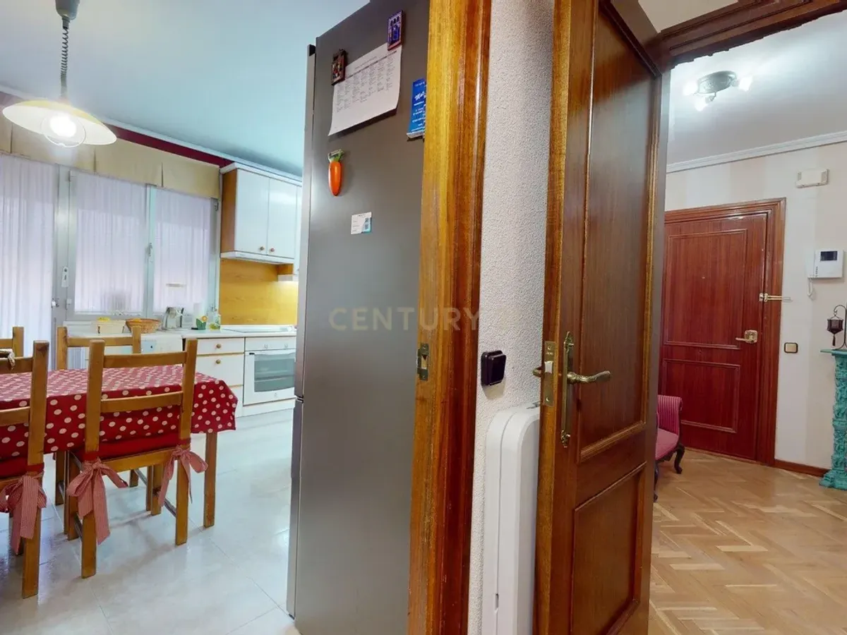 Amplio piso en Alcalá de Henares, Madrid - 4 habitaciones