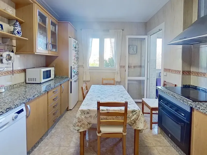 EXCLUSIVA VIVIENDA TOTALMENTE REFORMADA Y TODO EXTERIOR EN CRUZ DE HUMILLADERO – MÁLAGA