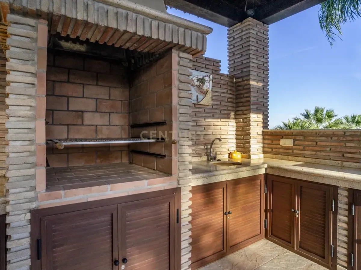 ✨ Villa Independiente de Lujo con Vistas al Mar en Benalmádena Costa