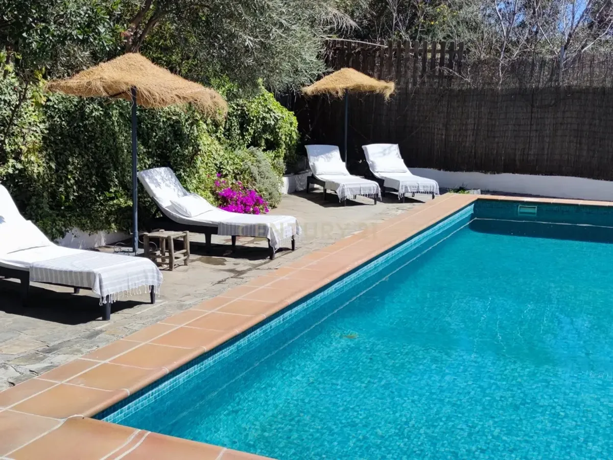 Cortijo histórico en explotación con alto caché turístico – Inversión premium en La Alpujarra Granadina