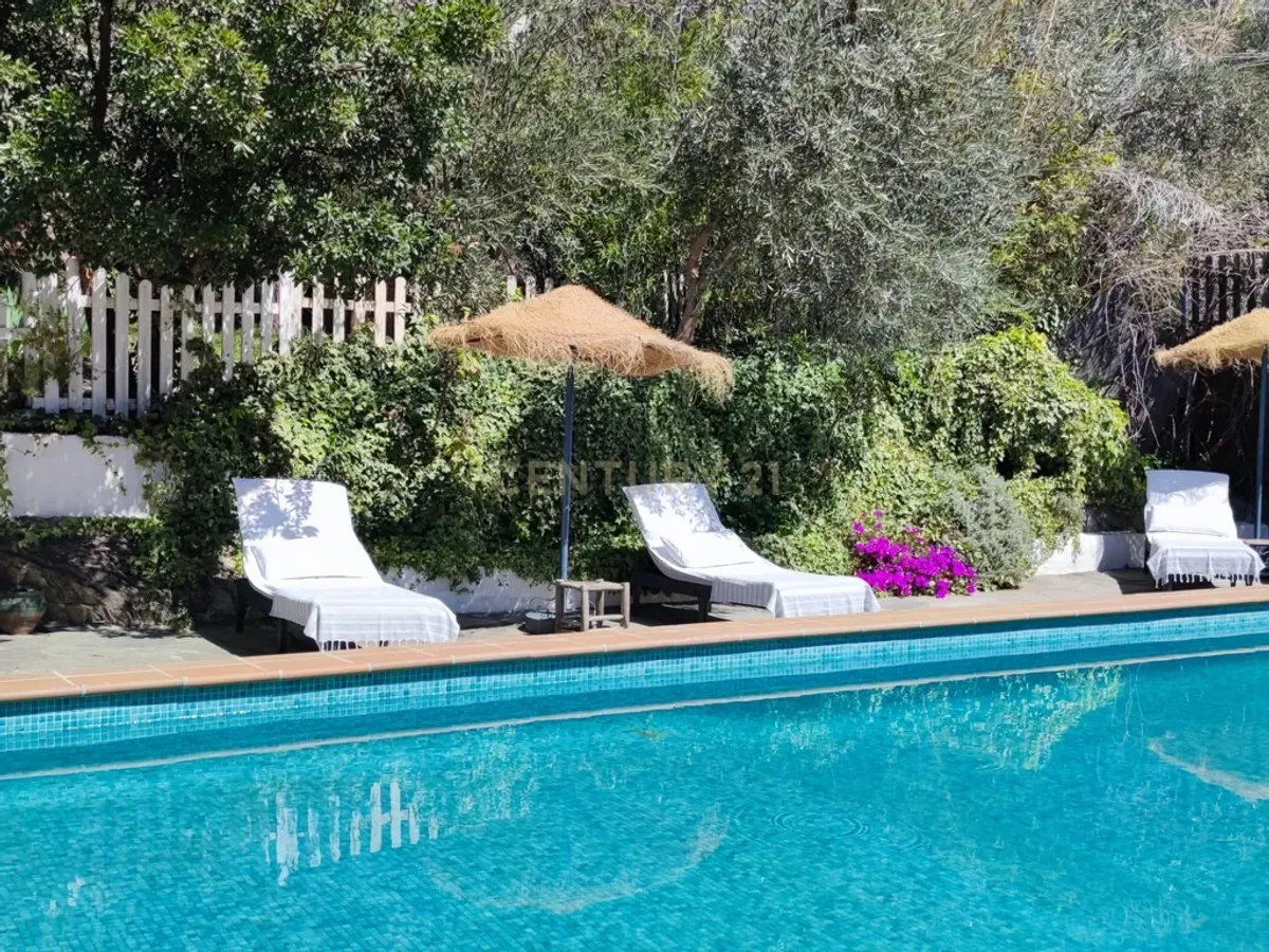 Cortijo histórico en explotación con alto caché turístico – Inversión premium en La Alpujarra Granadina