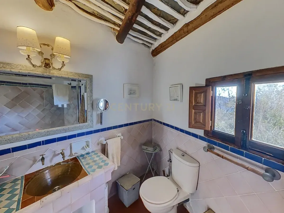 Cortijo histórico en explotación con alto caché turístico – Inversión premium en La Alpujarra Granadina