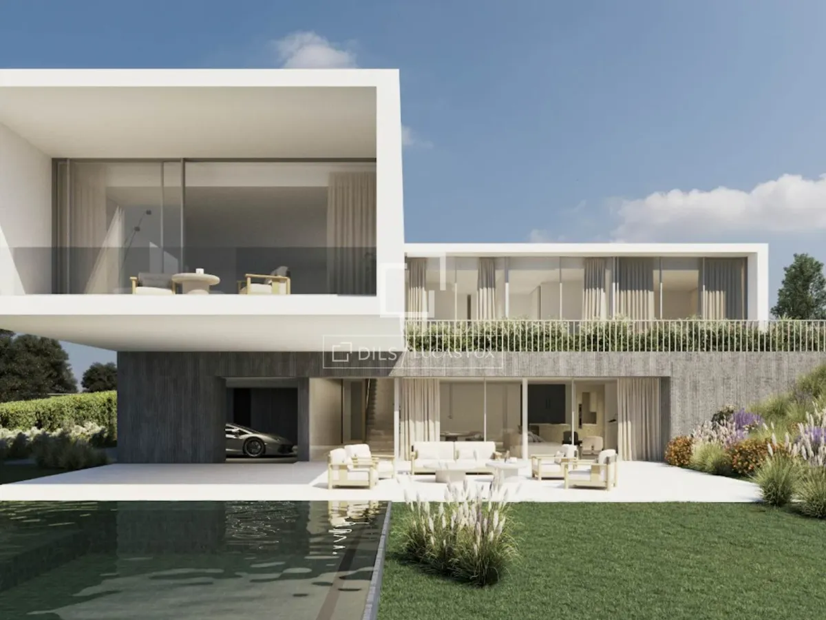 Plot for sale in Boadilla Del Monte, Madrid