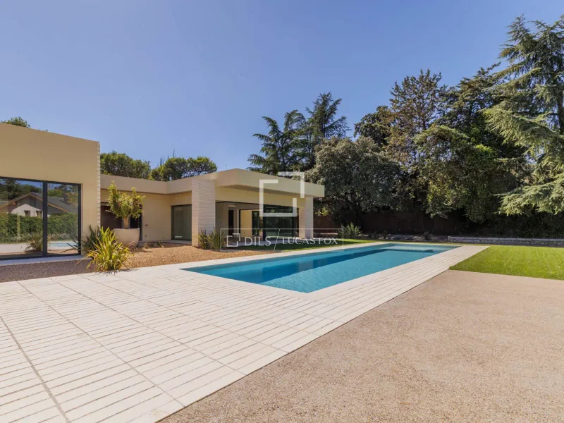 House / Villa for sale in Boadilla Del Monte, Madrid