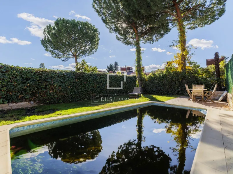 House / Villa for sale in Boadilla Del Monte, Madrid