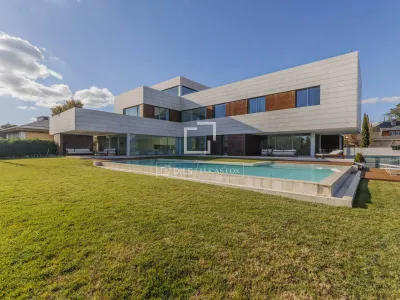 House / Villa for sale in Aravaca, Madrid