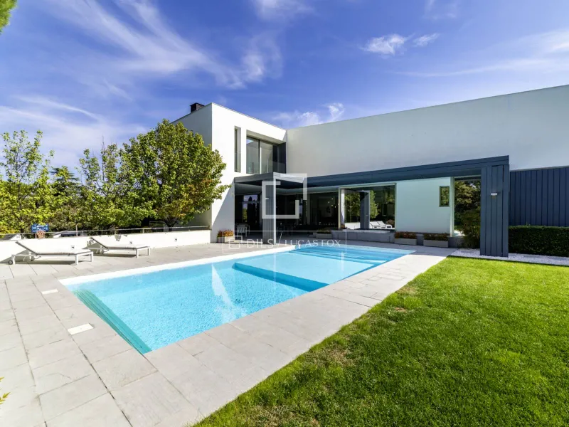 House / Villa for sale in Boadilla Del Monte, Madrid