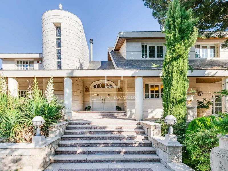 House / Villa for sale in Santo Domingo, Madrid