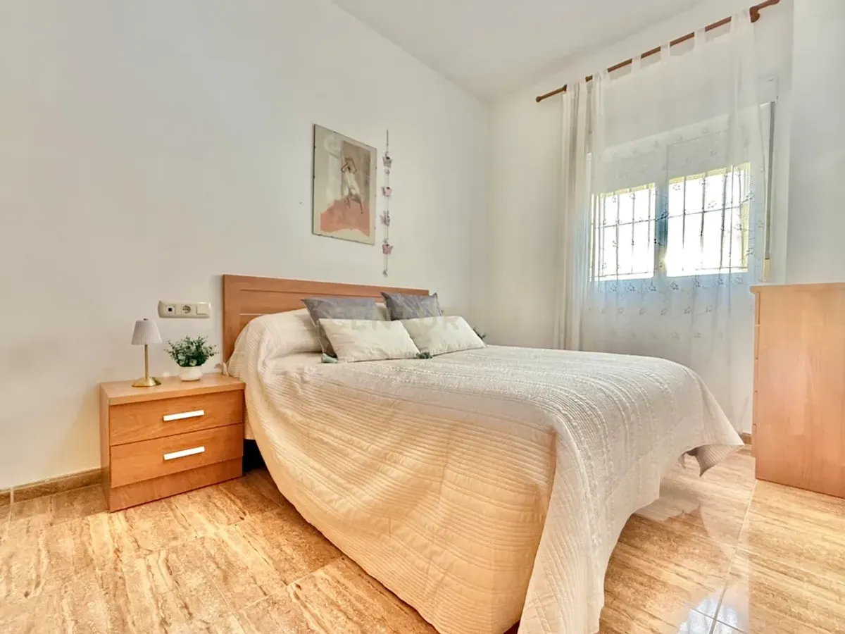 Tu vivienda en Roquetas de Mar, a un paso del puerto!