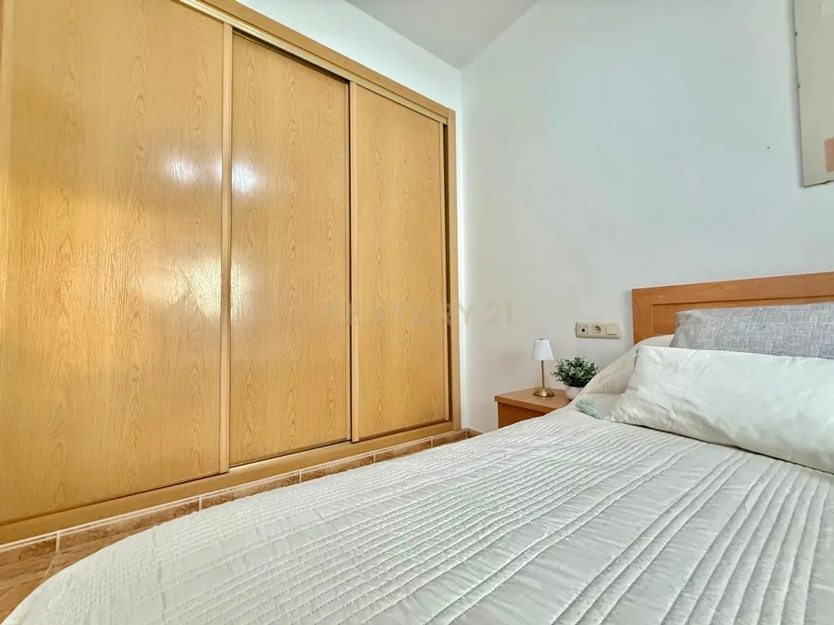 Tu vivienda en Roquetas de Mar, a un paso del puerto!