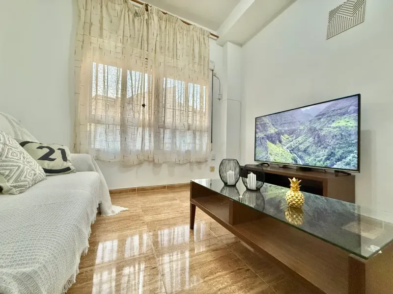 Tu vivienda en Roquetas de Mar, a un paso del puerto!