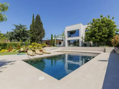 House / Villa for sale in Boadilla Del Monte, Madrid