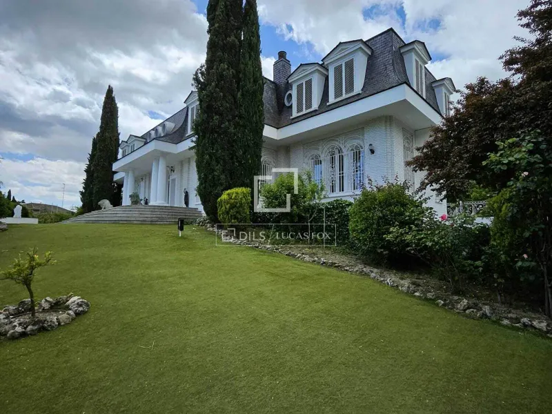 House / Villa for sale in Pozuelo, Madrid