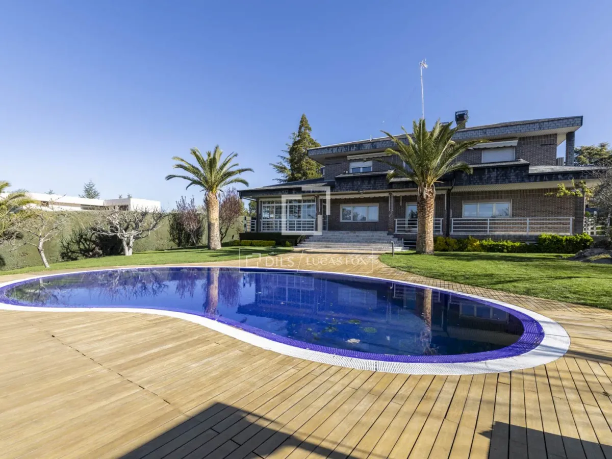 House / Villa for sale in Boadilla Del Monte, Madrid