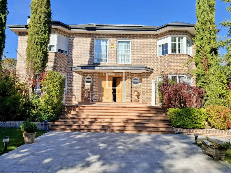 House / Villa for sale in Fuente De Fresno, Madrid