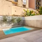 Casa con piscina privada y terrazas en Poblenou: un auténtico oasis en Barcelona 5