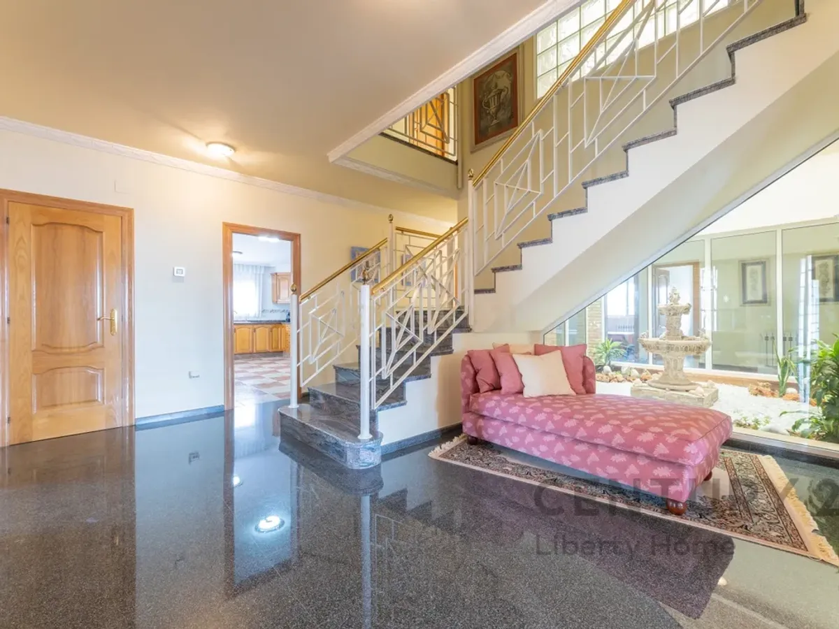 Señorial Chalet en Santa Apolonia (El Vedat)