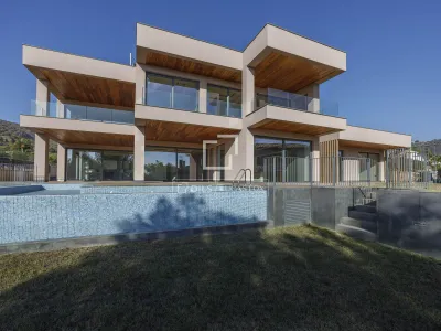 House / Villa for sale in Los Monasterios, Valencia