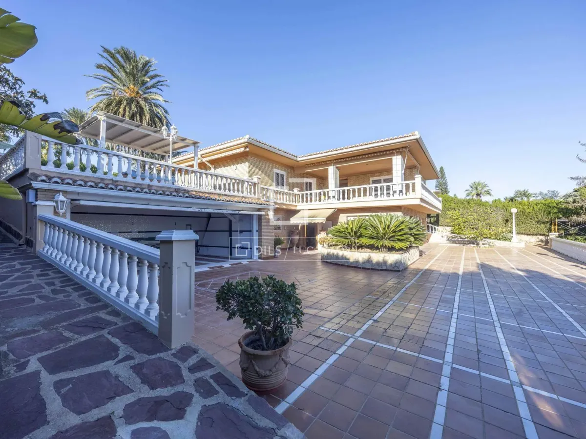 House / Villa for sale in Valencia Region, Valencia