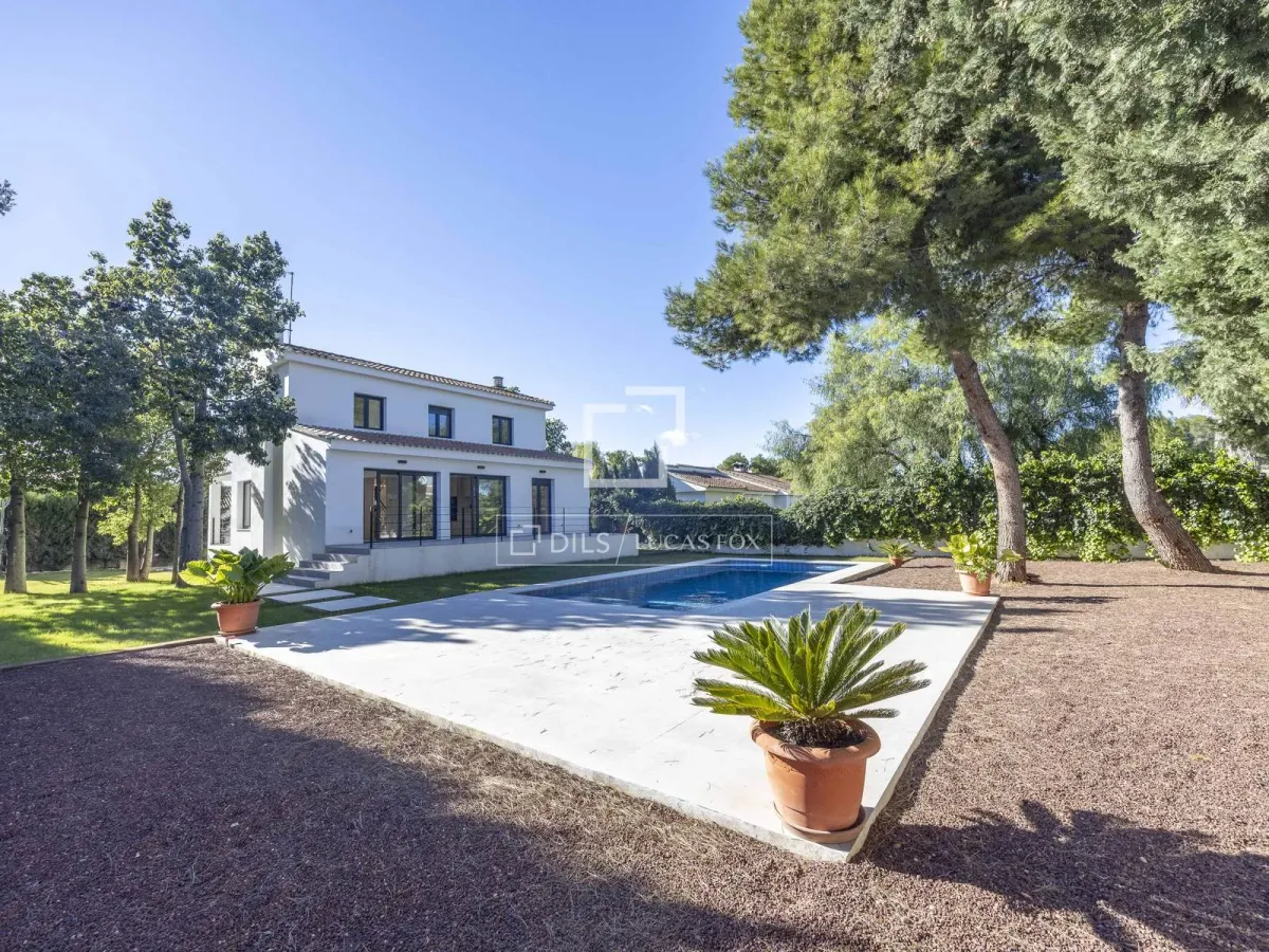 House / Villa for sale in San Antonio De Benageber, Valencia