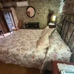 Encanto rural en venta: casa adosada con licencia turística en el corazón de la Sierra de Gata. 8