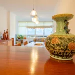 VENDO AMPLIA VIVIENDA LUMINOSA EN ESQUINA 13