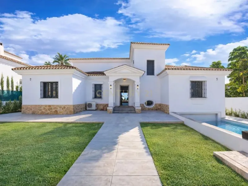 VILLA AMPLIA CON PRIVACIDAD EN NUEVA ANDALUCÍA
