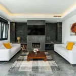 VILLA AMPLIA CON PRIVACIDAD EN NUEVA ANDALUCÍA 10