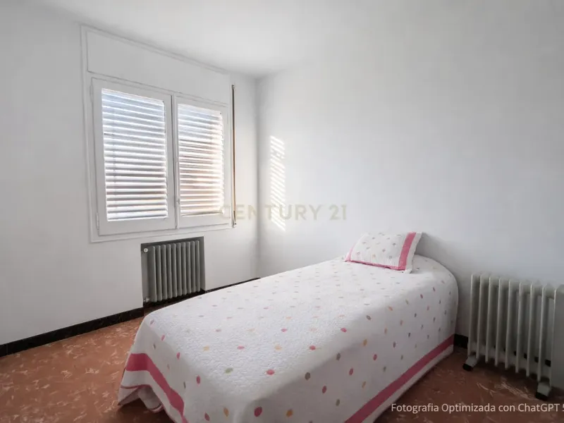 Casa pareada con jardín, terrazas y vistas a Montserrat | Ideal para familias que buscan calidad de vida