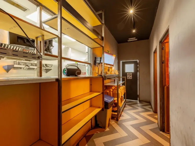 EN VENTA, MAGNÍFICO EDIFICIO REFORMADO EN TRIANA. APTO PARA RIC