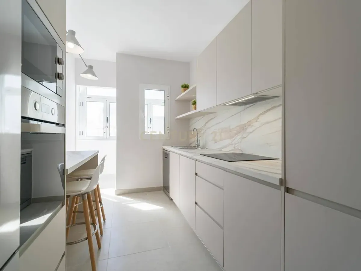 Piso moderno de 3 dormitorios junto a las Canteras