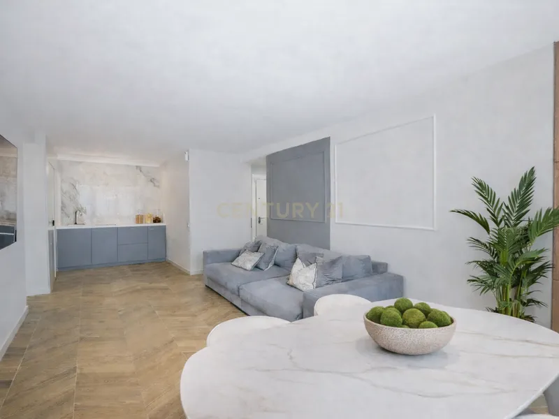 Apartamento reformado a 100 m del mar en Los Boliches