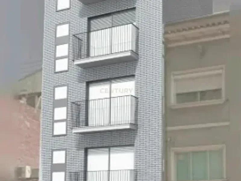 Planta baja para estrenar con patio privado en la Creu de Barberà - Sabadell