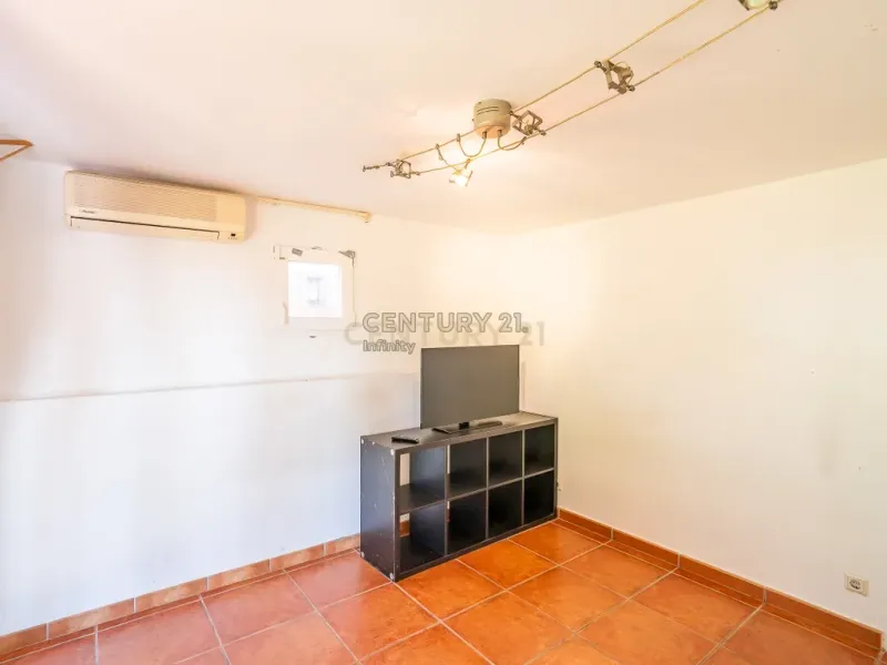 Casa en venta en Torremuelle, Benalmádena – Ubicación estratégica y alto potencial