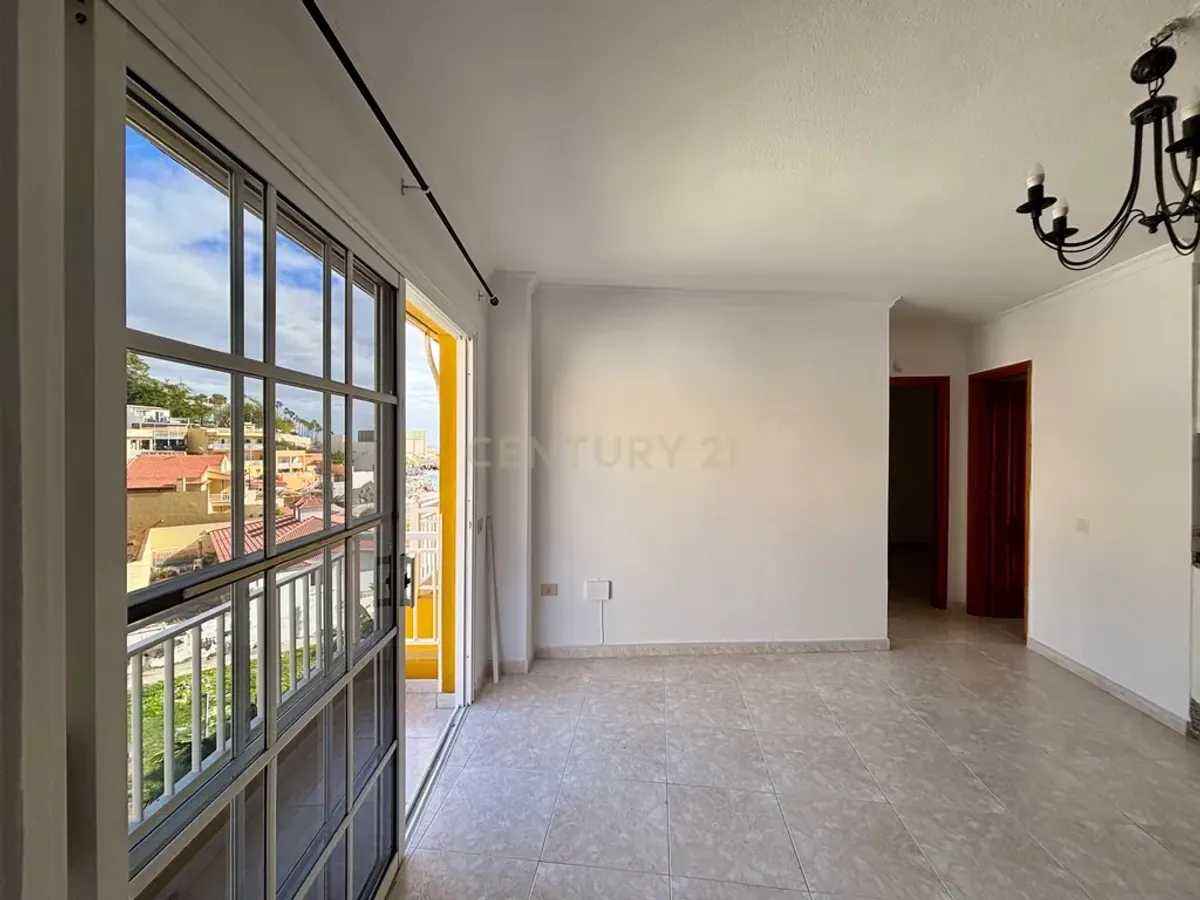 COQUETO Y LUMINOSOSO PISO CON VISTAS AL MAR EN CALETILLAS, CANDELARIA