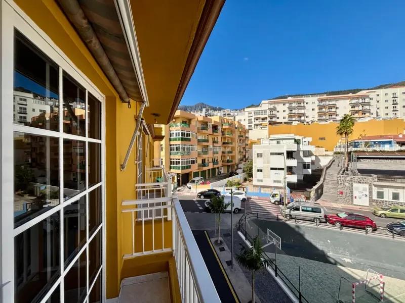 COQUETO Y LUMINOSOSO PISO CON VISTAS AL MAR EN CALETILLAS, CANDELARIA