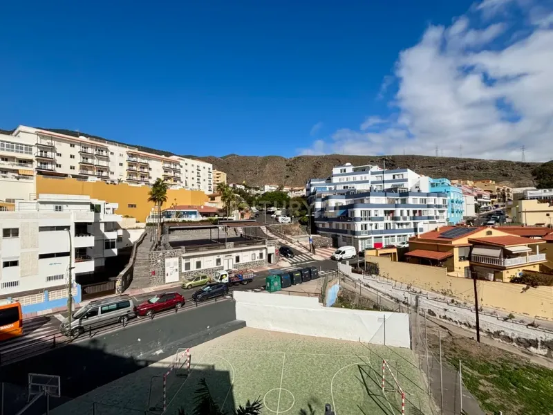 COQUETO Y LUMINOSOSO PISO CON VISTAS AL MAR EN CALETILLAS, CANDELARIA