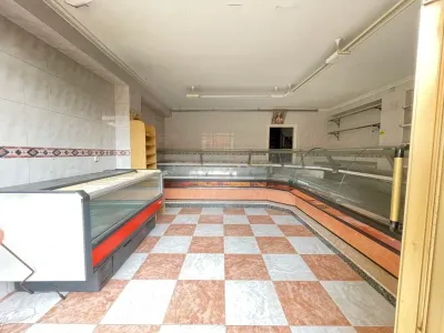 ¡OPORTUNIDAD! Local con grandes posibilidades