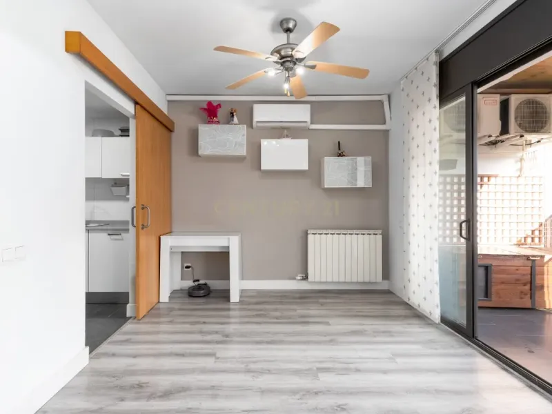 Amplio piso en Hostalric, Girona con vistas a la ciudad