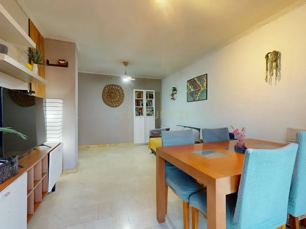 Piso en la  Avenida de Madrid,  en Azuqueca de Henares