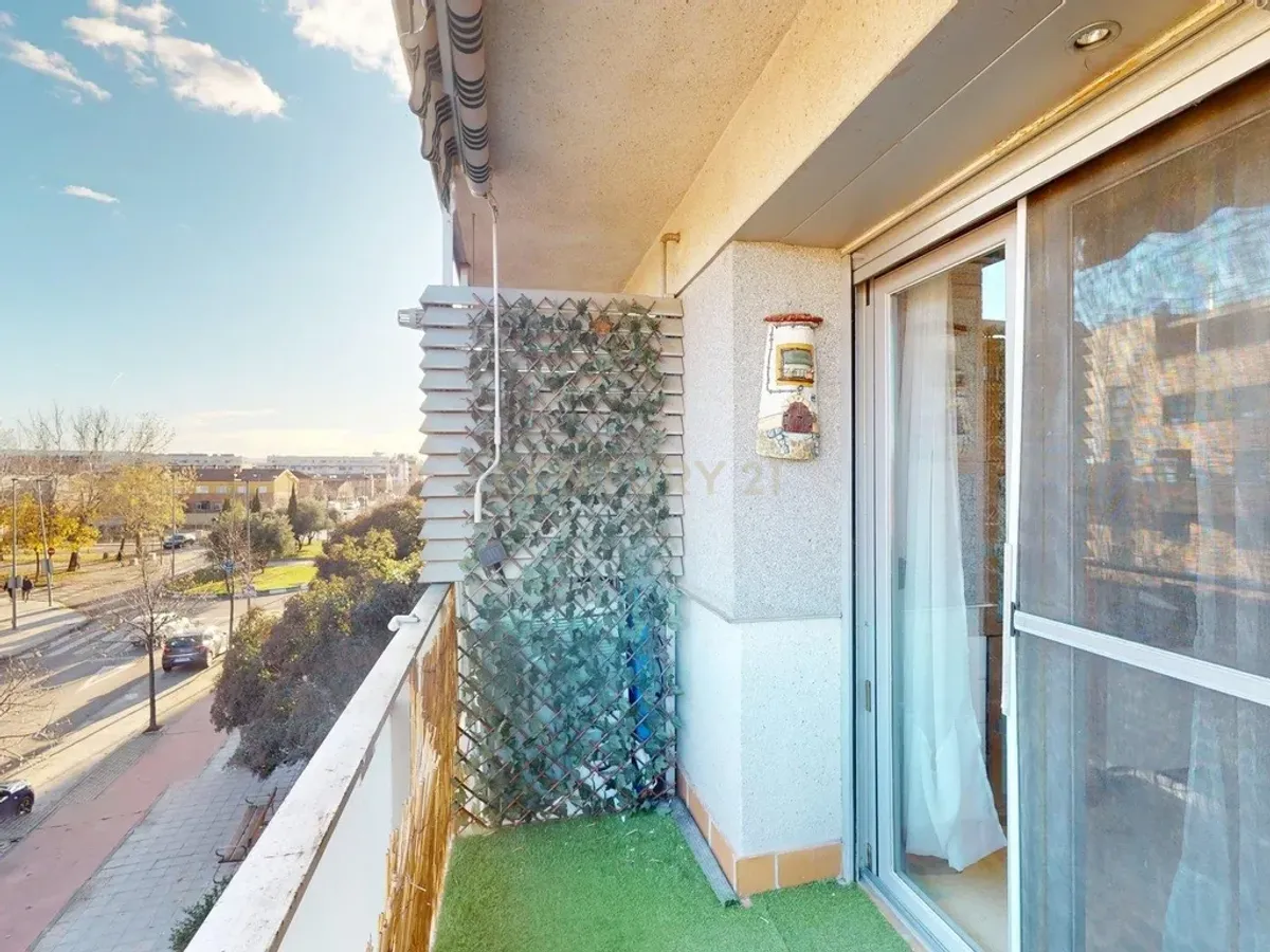 Piso en la  Avenida de Madrid,  en Azuqueca de Henares