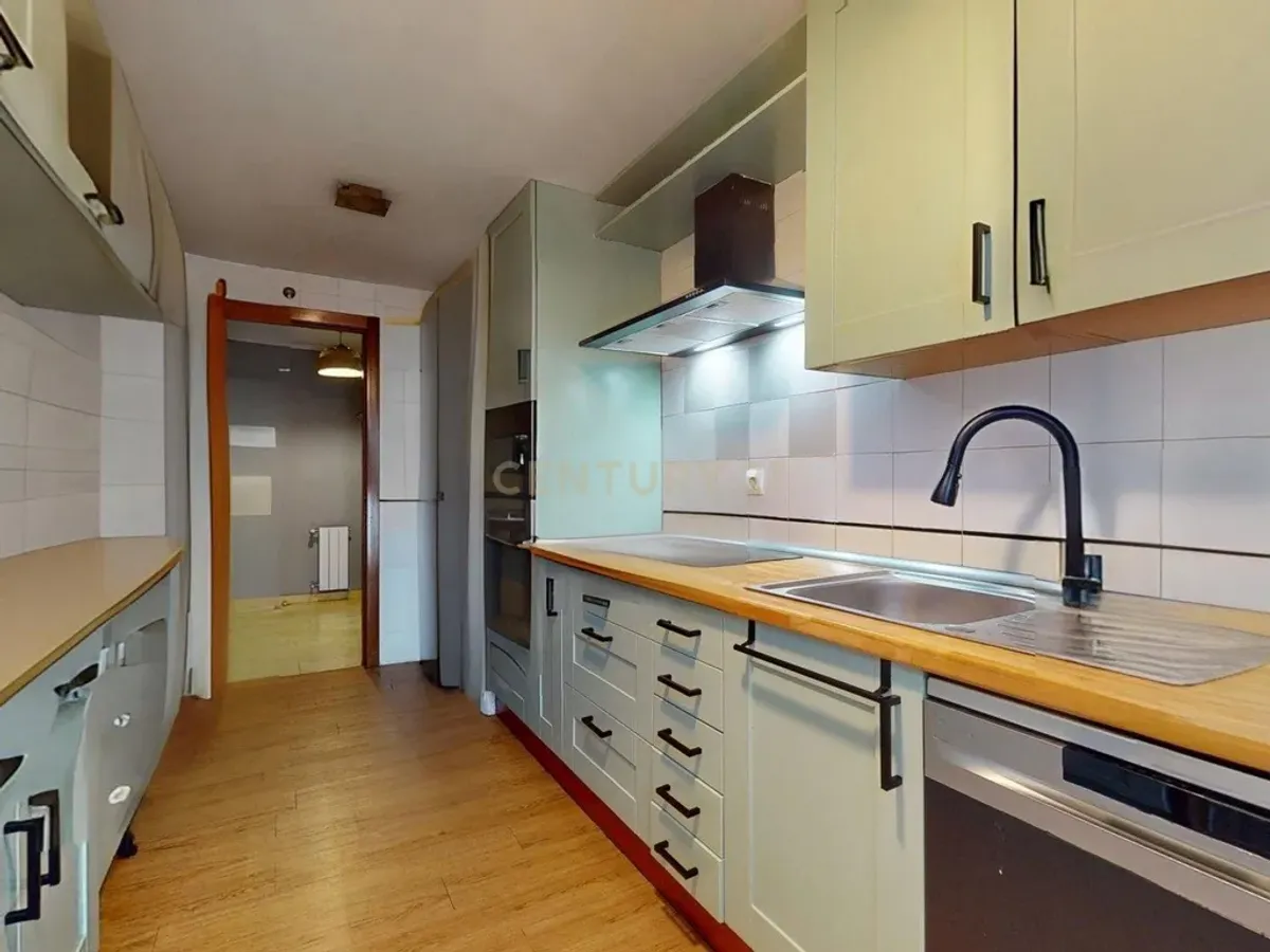 Piso en la  Avenida de Madrid,  en Azuqueca de Henares