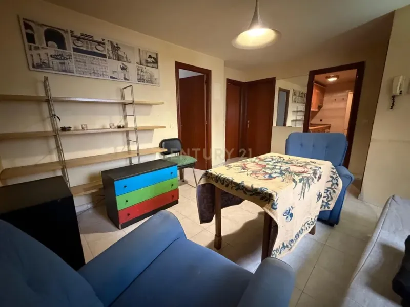 Oportunidad de inversión en el Casco Antiguo de Cáceres, apartamento con piscina, jardín y garage.