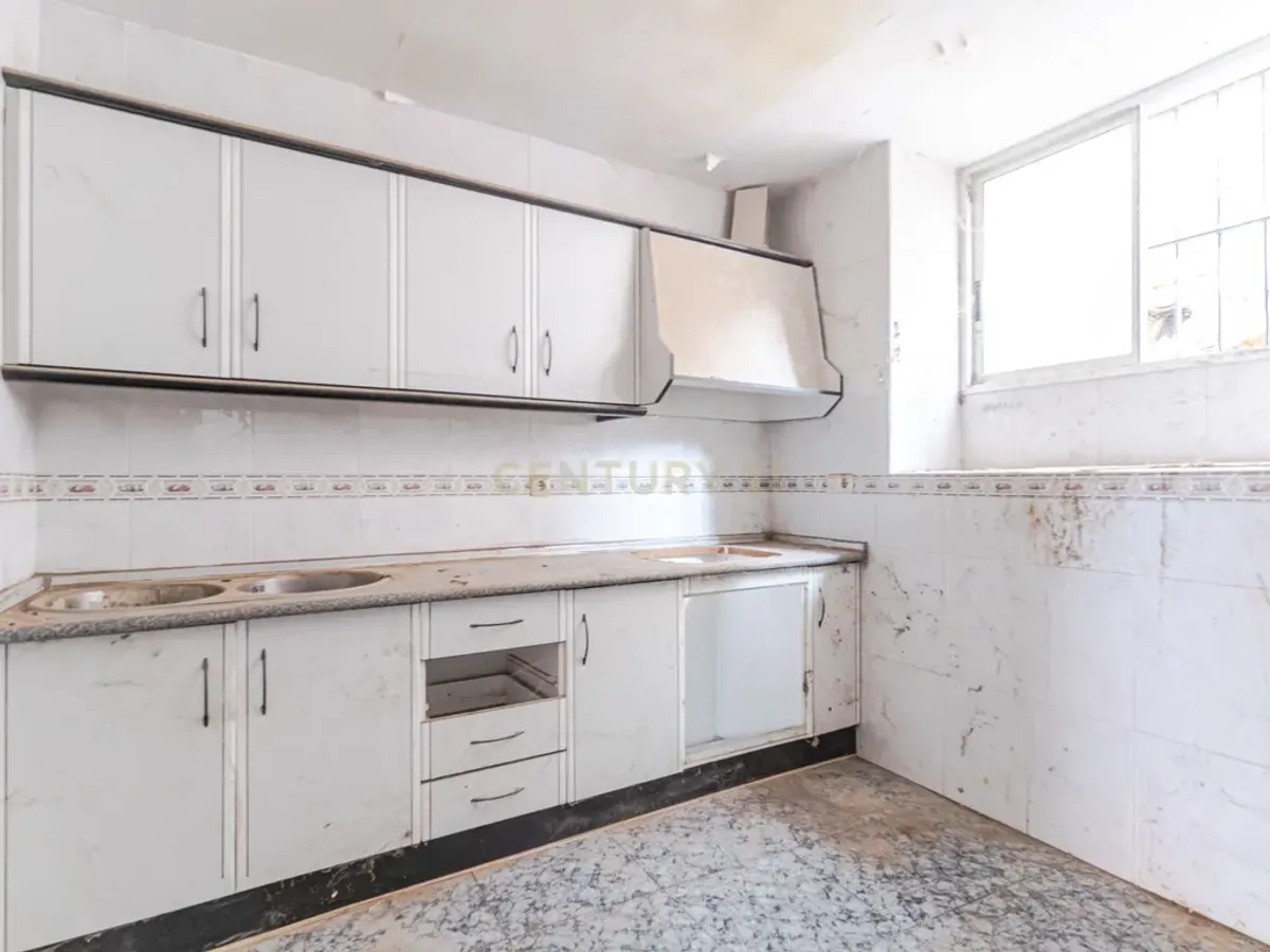 Casa para reformar en Velez de Benaudalla