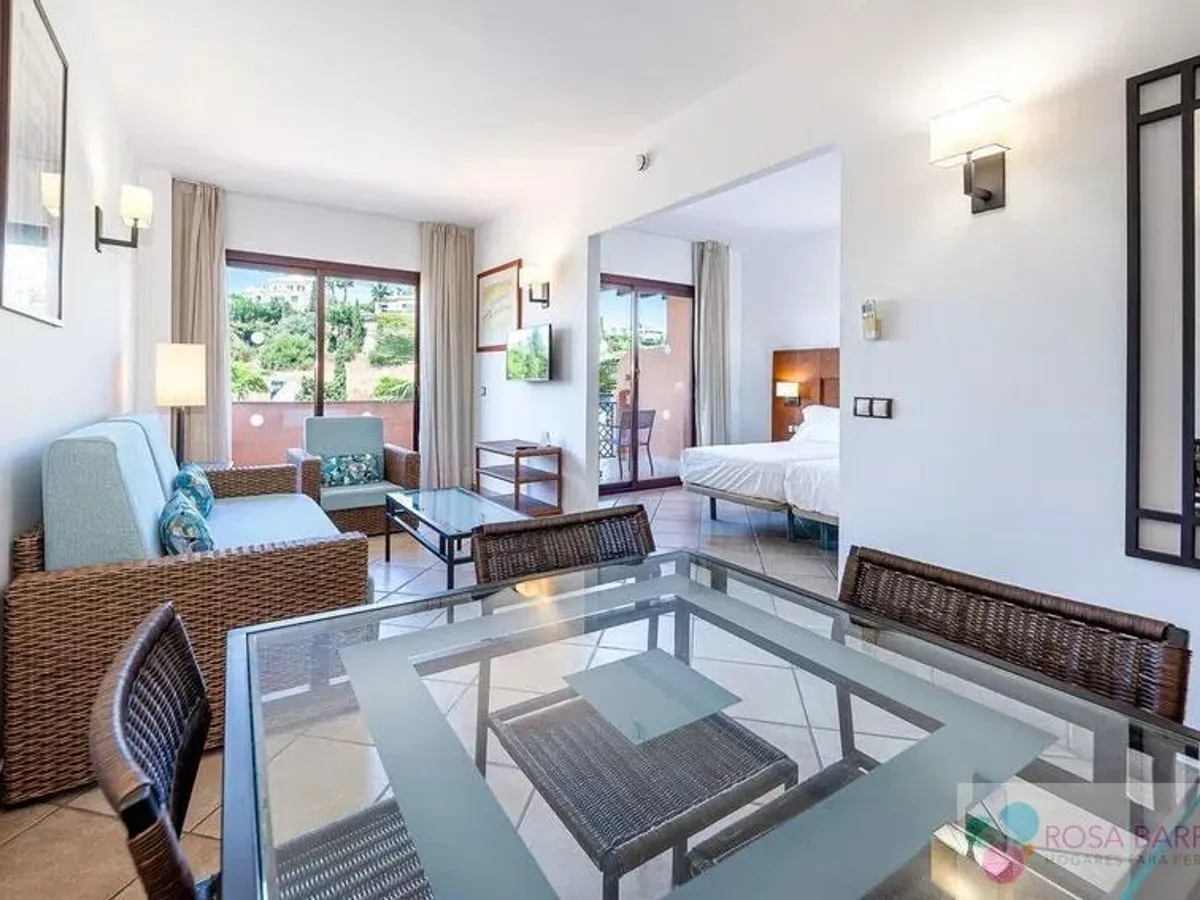 For sale of apartment in Benahavís, Bel Air