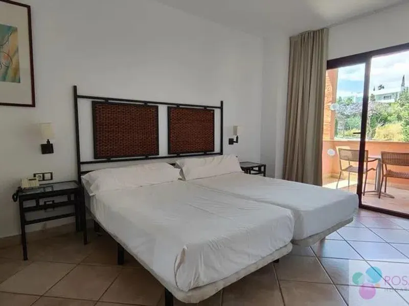 For sale of apartment in Benahavís, Bel Air