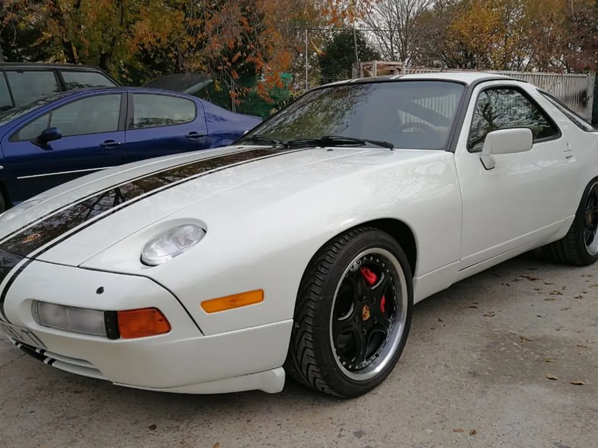 PORSCHE 928 5.0 S4 GT Aut. STROSEK