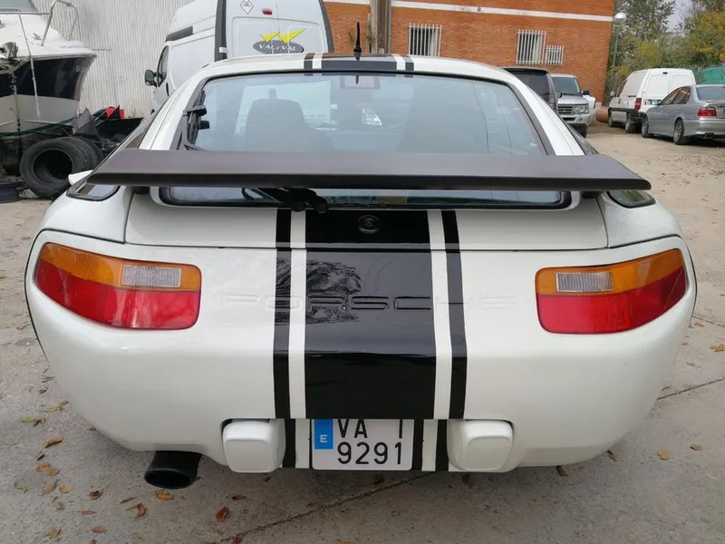 PORSCHE 928 5.0 S4 GT Aut. STROSEK