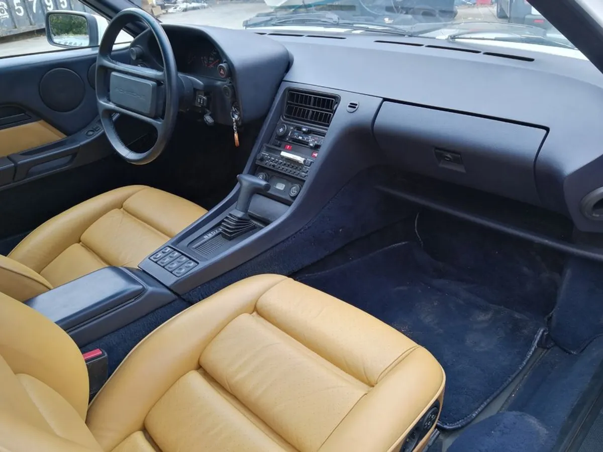 PORSCHE 928 5.0 S4 GT Aut. STROSEK